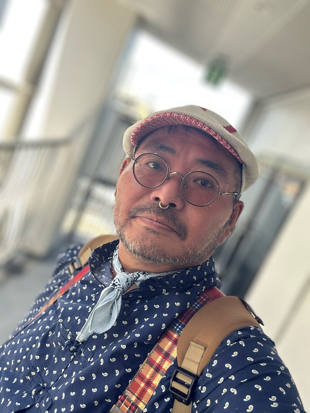「OVERRIDEのアイテム（ハンチング/ベレー帽、その他）」を使った、メルヘン翁さん（メンズ・178cm）の春コーディネートの4枚目の写真