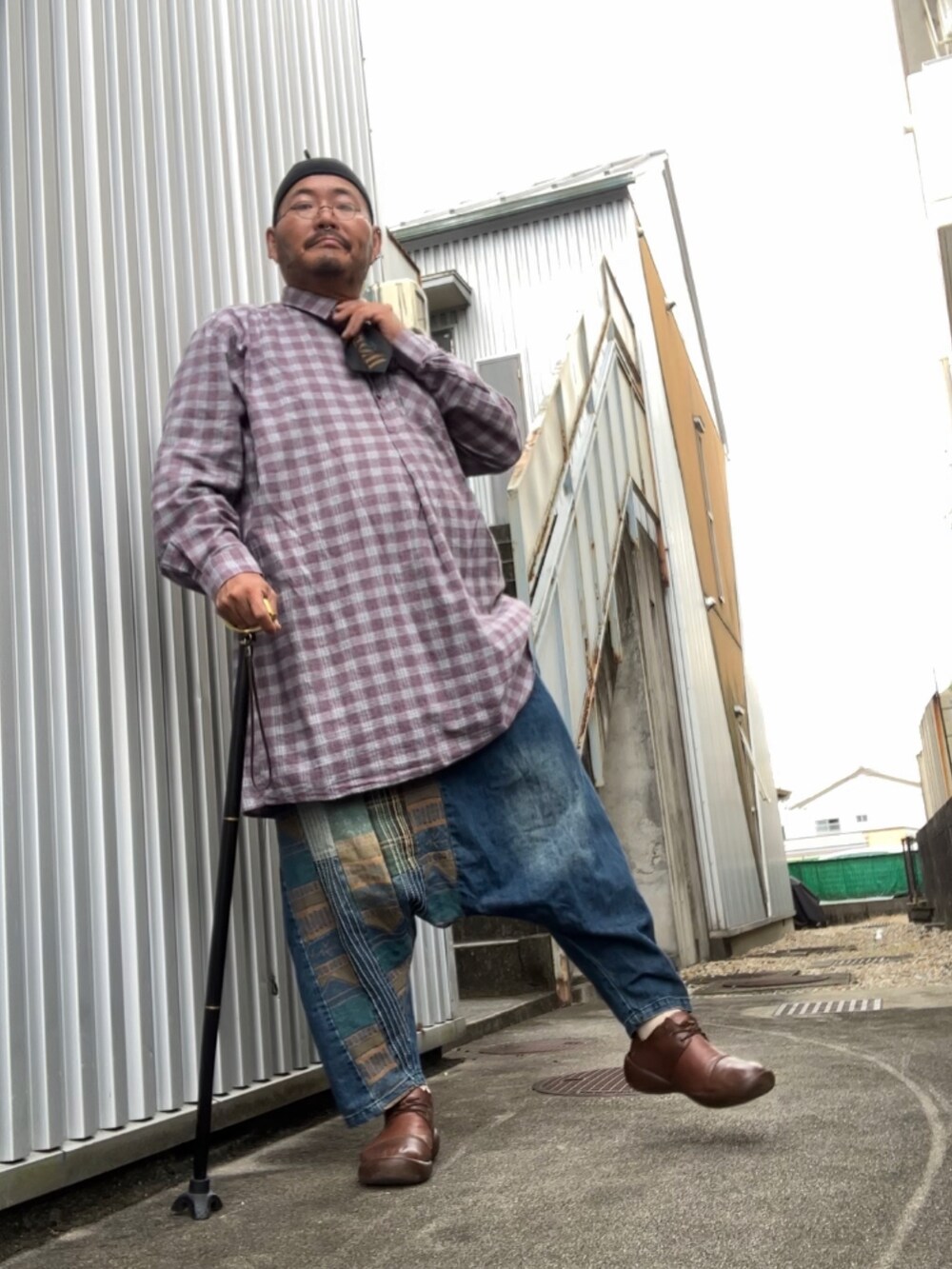 「おじコーデ、オジかわ、デブでもオシャレ、デブですがなにか？、秋冬コーデ、メガネ男子、秋服まるっと大公開」｜「めっちゃでっかい。被りのシャツのアイテム（シャツ/ブラウス、その他）」を使った、メルヘン翁さん（メンズ・178cm）の秋コーディネートの3枚目の写真