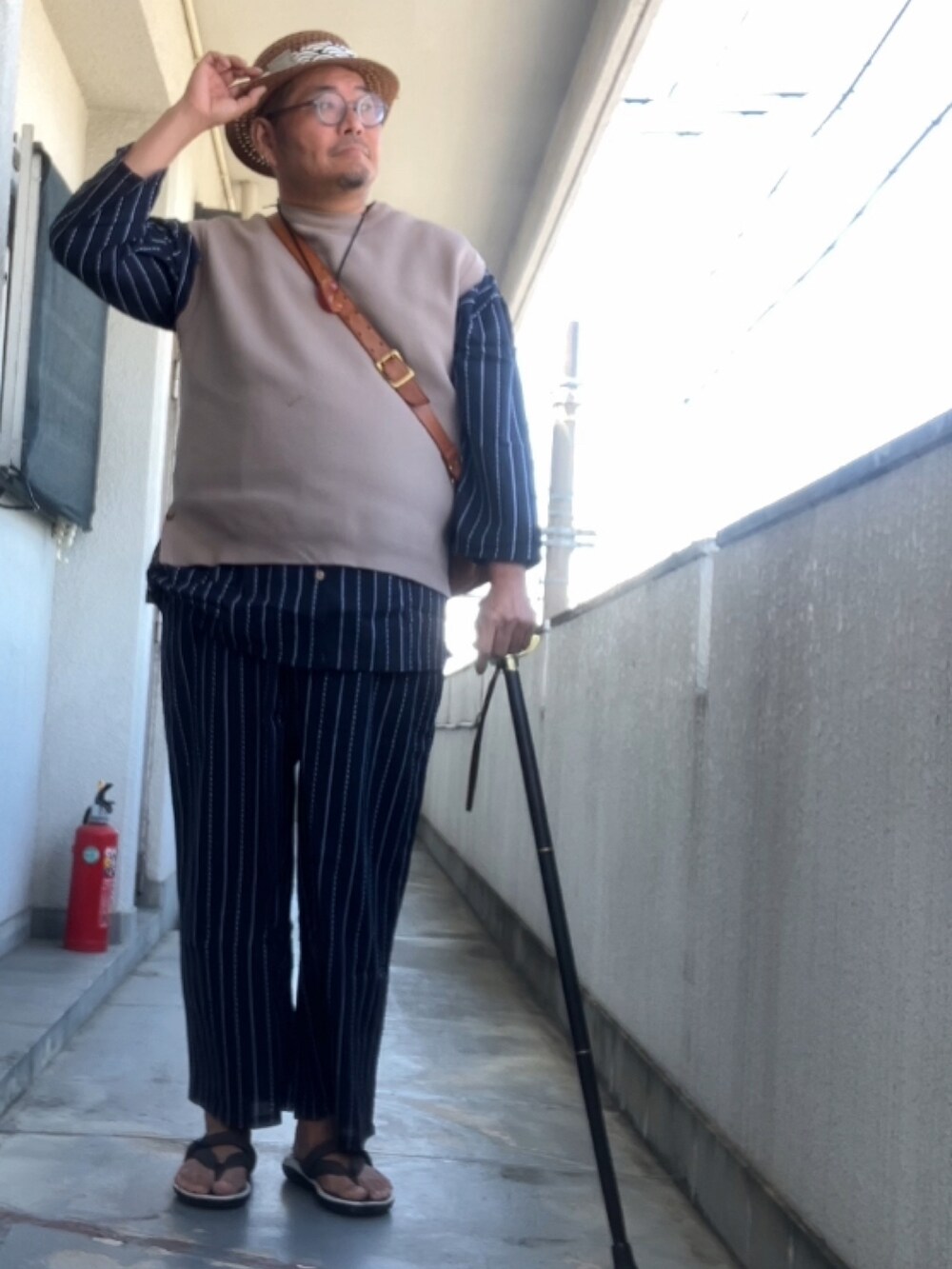 「春夏コーデ、メンズコーデ、デブでもオシャレ、デブですがなにか？、メガネおやじ、和風ミックス」｜「甚平のパンツのアイテム（その他パンツ、ブルー系）」を使った、メルヘン翁さん（メンズ・178cm）の春コーディネートの2枚目の写真