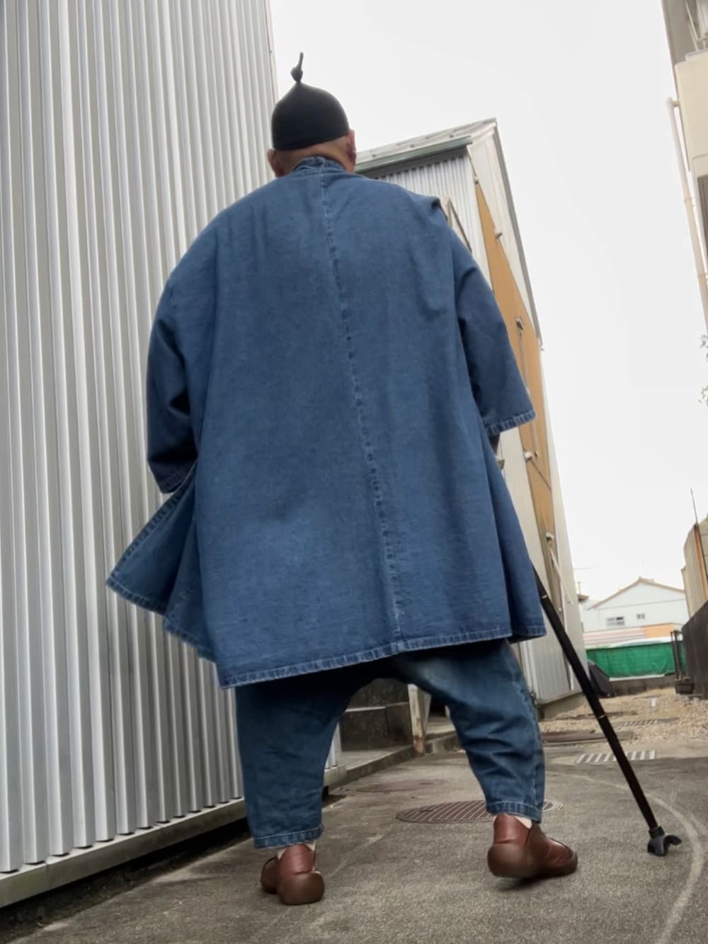 「おじコーデ、オジかわ、デブでもオシャレ、デブですがなにか？、秋冬コーデ、メガネ男子、秋服まるっと大公開」｜「めっちゃでっかい。被りのシャツのアイテム（シャツ/ブラウス、その他）」を使った、メルヘン翁さん（メンズ・178cm）の秋コーディネートの2枚目の写真