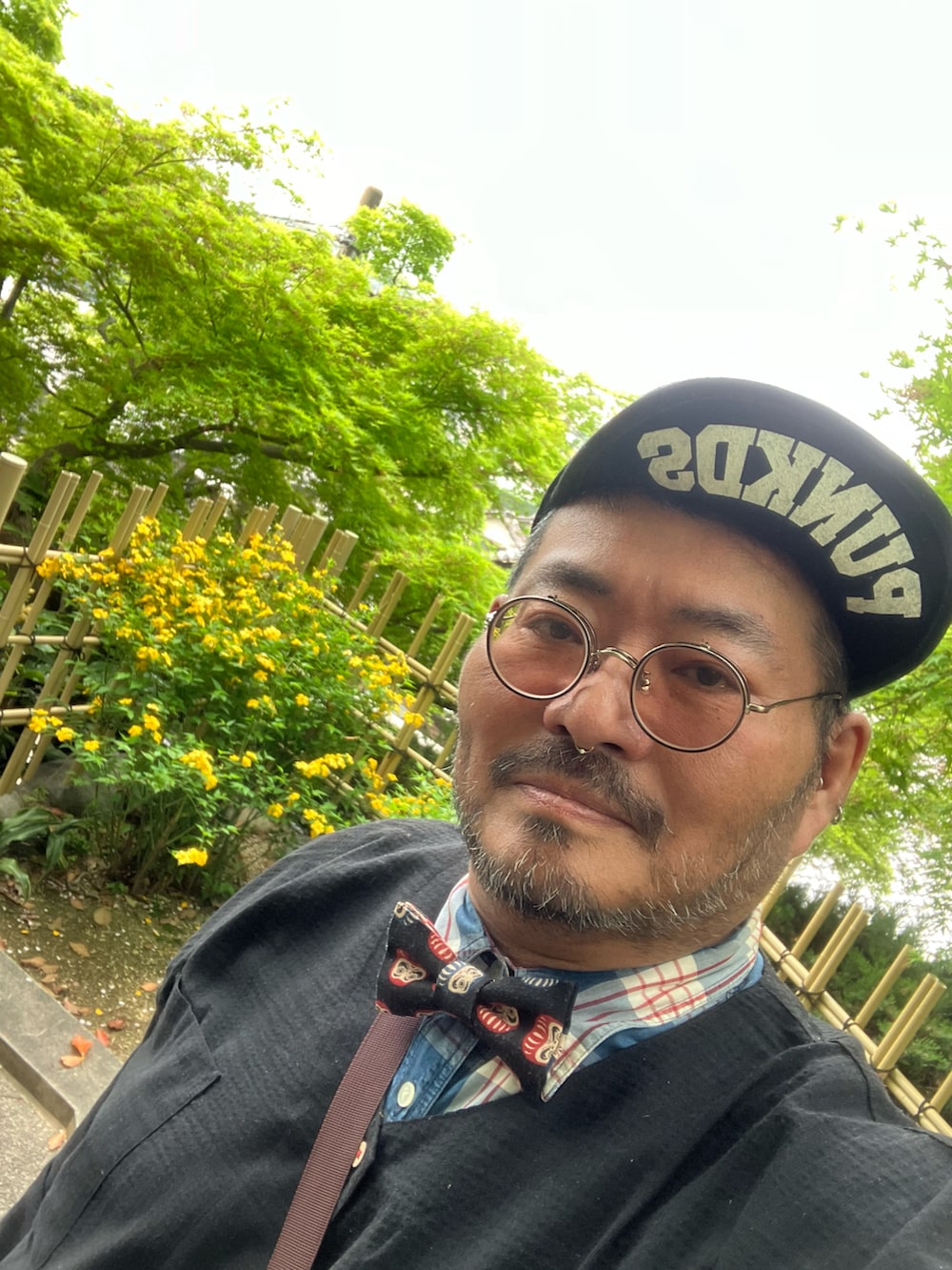 「でぶ、デブでもオシャレ、デブですがなにか？、春服コーデ、おじさん、和服MIX、メガネ」｜「PUNK DRUNKERSのアイテム（帽子、ブラック系）」を使った、メルヘン翁さん（メンズ・178cm）の春コーディネートの4枚目の写真