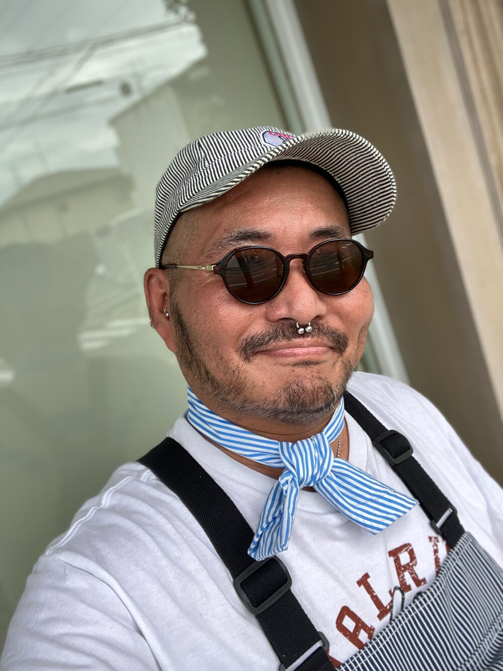 「おじさんだって服が好き、オジかわ、デブでもオシャレ、デブですがなにか？、デブコーデ、デブのコーディネート」｜「CUNEのアイテム（キャップ、その他）」を使った、メルヘン翁さん（メンズ・178cm）の秋コーディネートの3枚目の写真