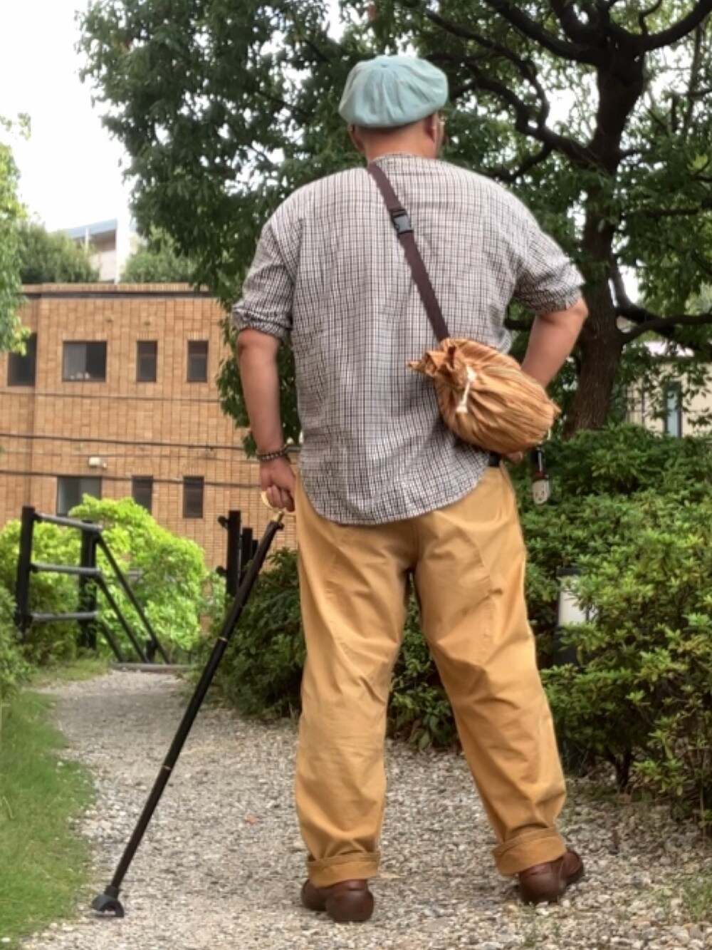 「おじコーデ、オジかわ、デブでもオシャレ、デブですがなにか？、秋服まるっと大公開、初秋コーデ」｜「TITICACAのアイテム（ハンチング/ベレー帽、ブルー系）」を使った、メルヘン翁さん（メンズ・178cm）の秋コーディネートの3枚目の写真