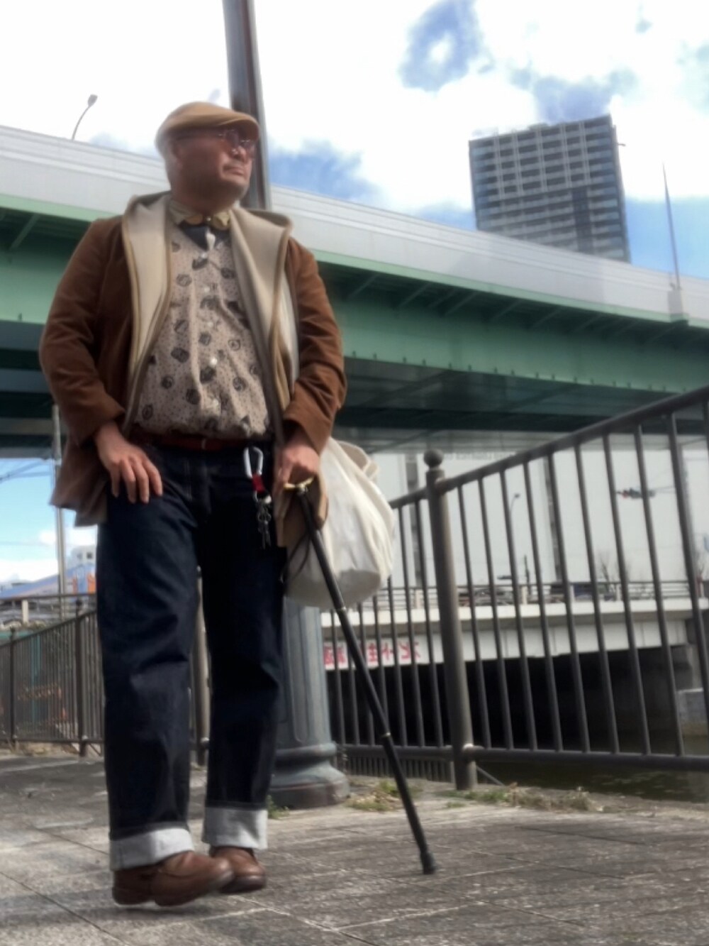 「大人カジュアル、メンズファッション、和風ミックス、デブでもオシャレしたい、デブですがなにか？」｜「CUNEのアイテム（デニムパンツ、ブルー系）」を使った、メルヘン翁さん（メンズ・178cm）の春コーディネートの2枚目の写真