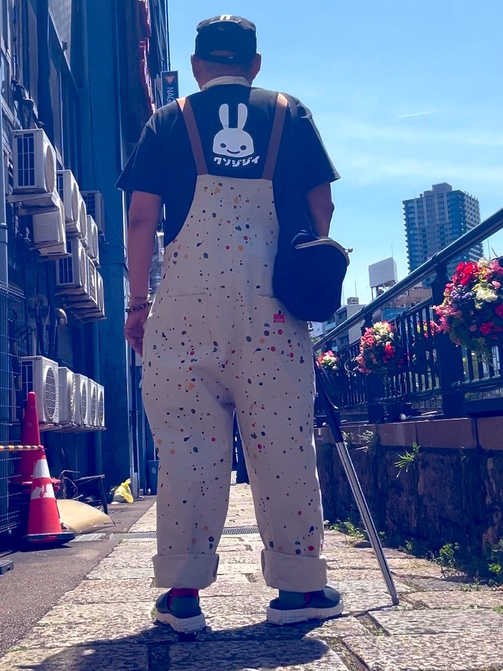 「メガネ×帽子、メガネおやじ、デブでもオシャレ、デブですがなにか？、オーバーオール、杖」｜「COOKMANのアイテム（サロペット/オーバーオール、その他）」を使った、メルヘン翁さん（メンズ・178cm）の春コーディネートの2枚目の写真