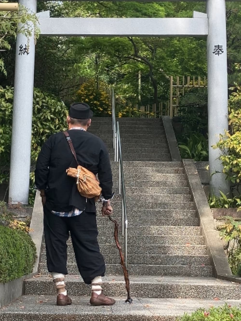 「でぶ、デブでもオシャレ、デブですがなにか？、春服コーデ、おじさん、和服MIX、メガネ」｜「PUNK DRUNKERSのアイテム（帽子、ブラック系）」を使った、メルヘン翁さん（メンズ・178cm）の春コーディネートの2枚目の写真