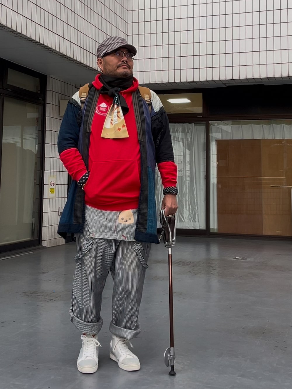 「重ね着コーデ、野良着、メガネおじさん、デブでもオシャレ、デブですがなにか？、杖」｜「CUNEのアイテム（サロペット/オーバーオール、その他）」を使った、メルヘン翁さん（メンズ・178cm）の冬コーディネートの2枚目の写真