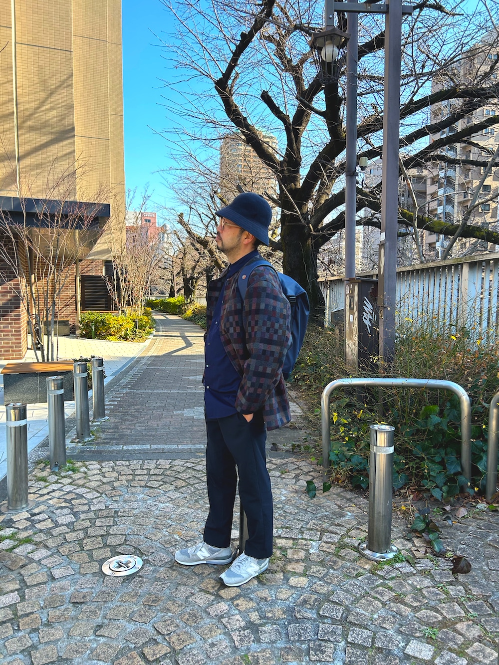 「BEAMSのアイテム（ハット、ブルー系）」を使った、yoheiさん（メンズ・172cm）の冬コーディネートの2枚目の写真