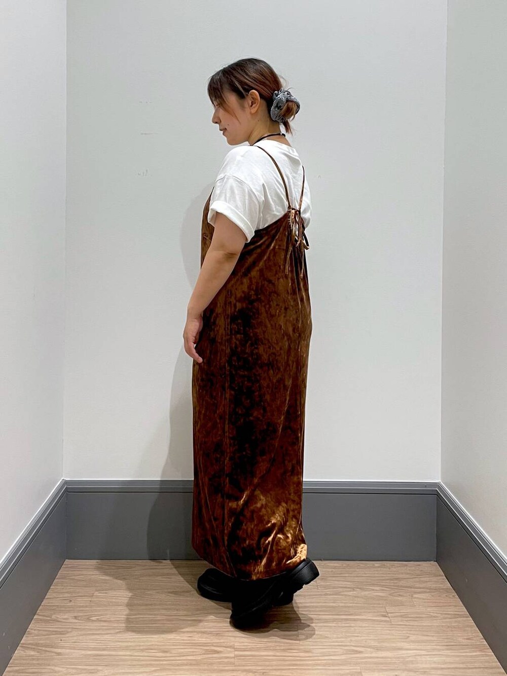 「着痩せ・細見え、体型カバー、低身長、カジュアル、差し色コーデ、LOWRYS FARM、ローリーズスタイル_LOWRYS FARM、ゆったり」|「LOWRYS FARMのショートロゴTシャツSS 904396(Tシャツ/カットソー、その他)」を使った、よこさんさん(レディース・153cm)の夏コーディネートの3枚目の写真