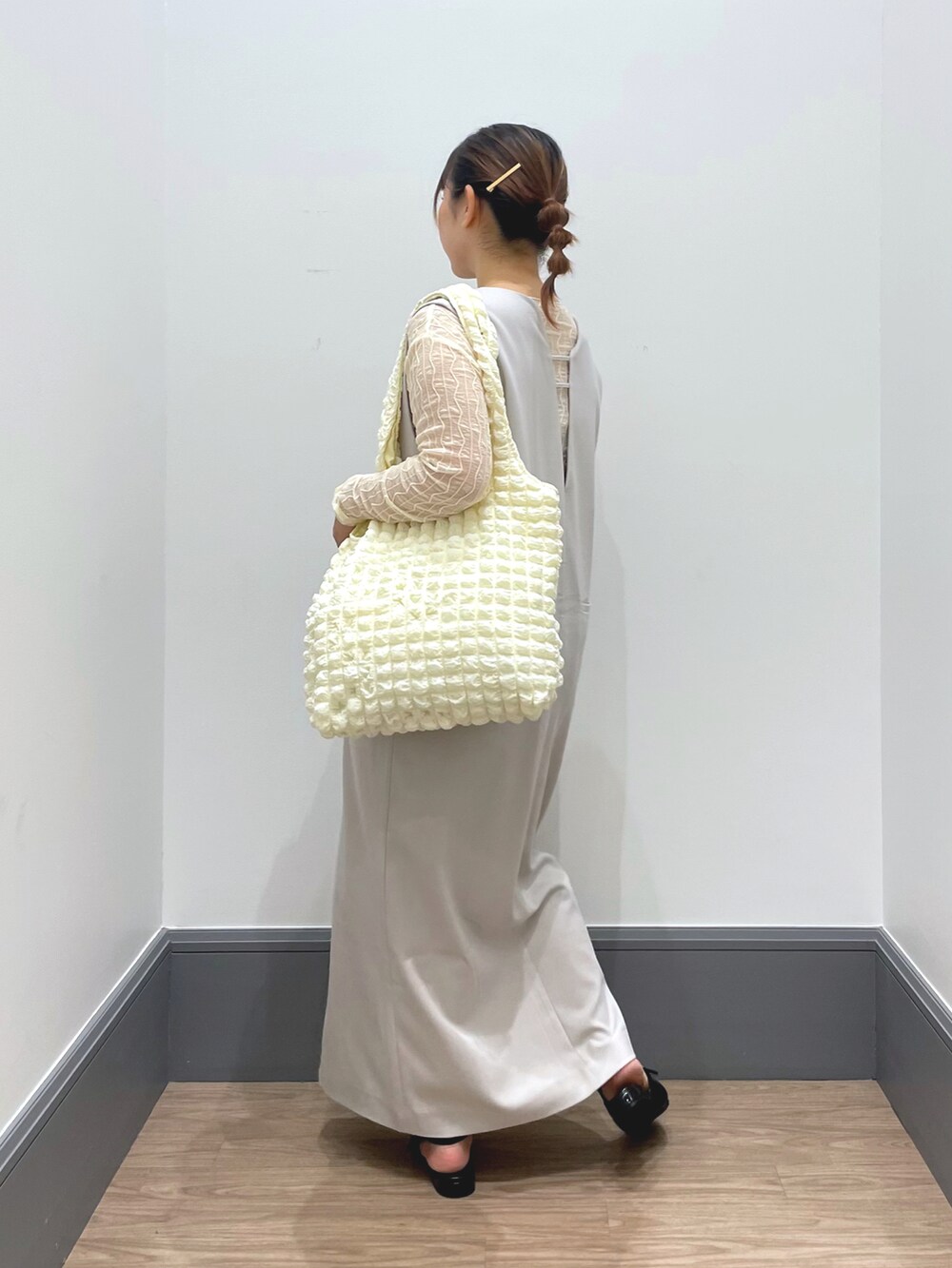 「LOWRYS FARM、ワンピース、ワンピーススタイル、シアートップス、お洒落さんとつながりたい、キレイめコーデ、大人可愛い、低身長、大人女子、ぽっちゃり」｜「LOWRYS FARMのマルチＷＡＹジャンスカ　964159（ワンピース、ホワイト系）」を使った、よこさんさん（レディース・153cm）の夏コーディネートの3枚目の写真