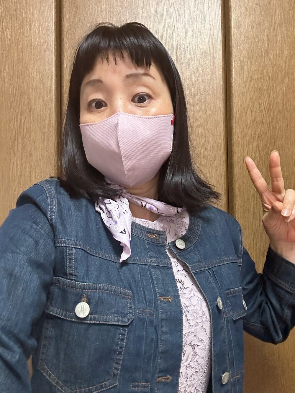「春、シンプルスタイル、休日コーデ、大人可愛い、カジュアルコーデ、プチプラコーデ、お洒落さんとつながりたい、オトナカワイイ、キレイめ」｜「tocco closetの取り外し可能な襟付きウエストりぼんフラワーレースワンピース（ワンピース、パープル系）」を使った、Misa【相互フォロー】さん（レディース・149cm）の春コーディネートの2枚目の写真