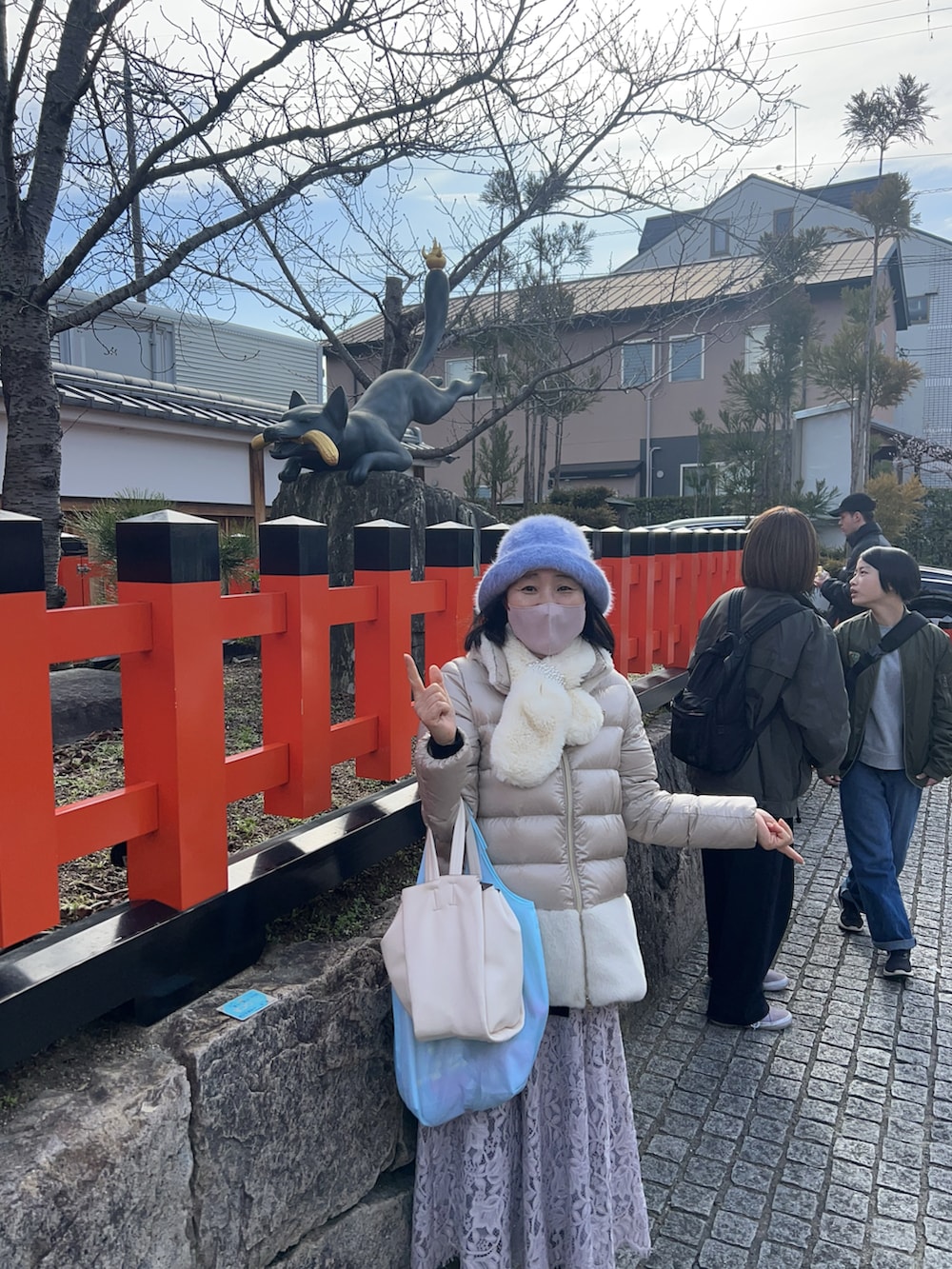「冬、着回しコーデ、秋冬コーデ、ラフコーデ、冬を彩る色いろコーデ、低身長女子、オトナカジュアル」｜「HERNOの＜HERNO（ヘルノ）＞ULTRA LIGHT ハイブリット ダウンコート ■■■▲（ダウンジャケット/コート、ベージュ系）」を使った、Misa【相互フォロー】さん（レディース・149cm）の冬コーディネートの2枚目の写真