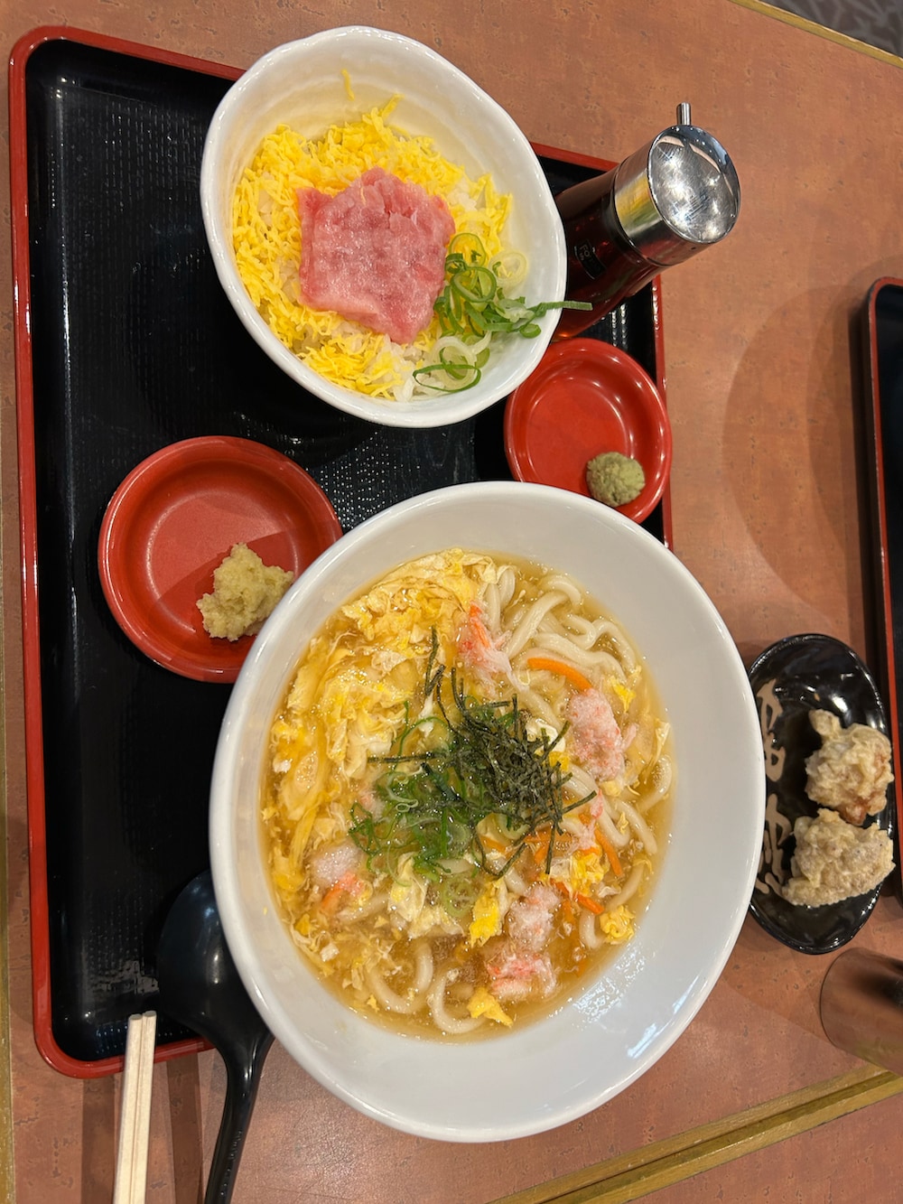 「冬、着回しコーデ、秋冬コーデ、ラフコーデ、冬を彩る色いろコーデ、低身長女子、オトナカジュアル」｜「HERNOの＜HERNO（ヘルノ）＞ULTRA LIGHT ハイブリット ダウンコート ■■■▲（ダウンジャケット/コート、ベージュ系）」を使った、Misa【相互フォロー】さん（レディース・149cm）の冬コーディネートの5枚目の写真