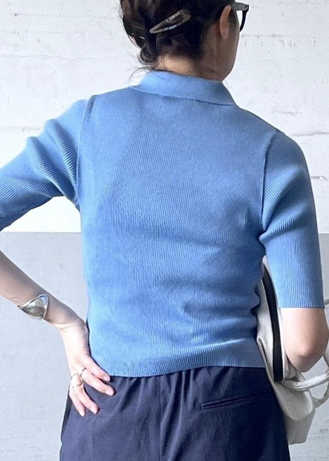「オーラリー、auralee、FEMME、HOMME、UNISEX、骨格ナチュラル、イエベ、セットアップ対応、夏、夏ファッション、洗える、ウォッシャブル、スラックスパンツ、メガネ、ブルー」｜「ADAM ET ROPE'のメタルカーブチョーカー（チョーカー、シルバー系）」を使った、tampoさん（レディース・158cm）の春コーディネートの6枚目の写真