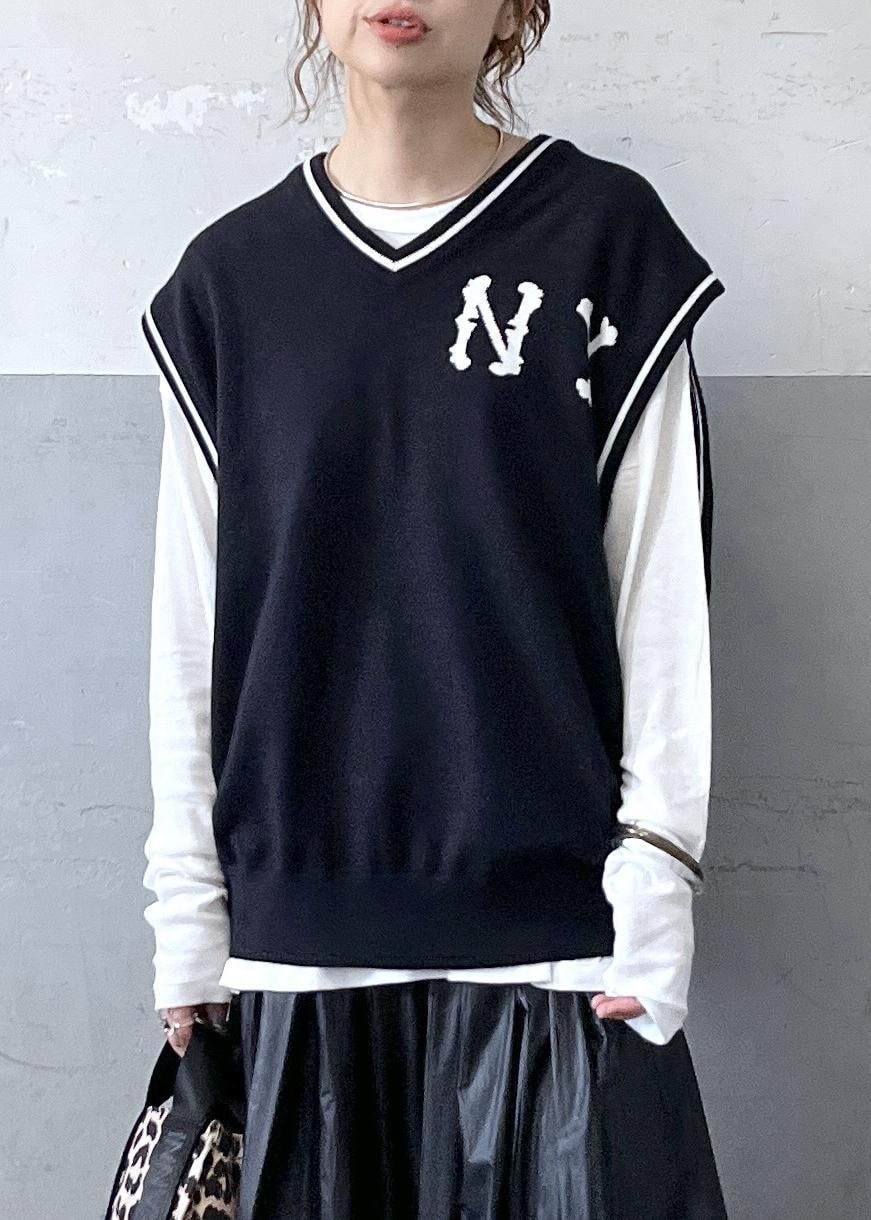「Vネック、MLB COLLECTION、ブラック、ホワイト、プルオーバー、ロゴ、クルーネック、長袖、Tシャツ、カットソー、ロング、フレア、フレアスカート、マキシ、ギャザー」|「MILLERの【Miller for ADAM ET ROPE' 】別注SHEER TEE(2PACK)(Tシャツ/カットソー、ホワイト系)」を使った、tampoさん(レディース・158cm)の秋コーディネートの6枚目の写真