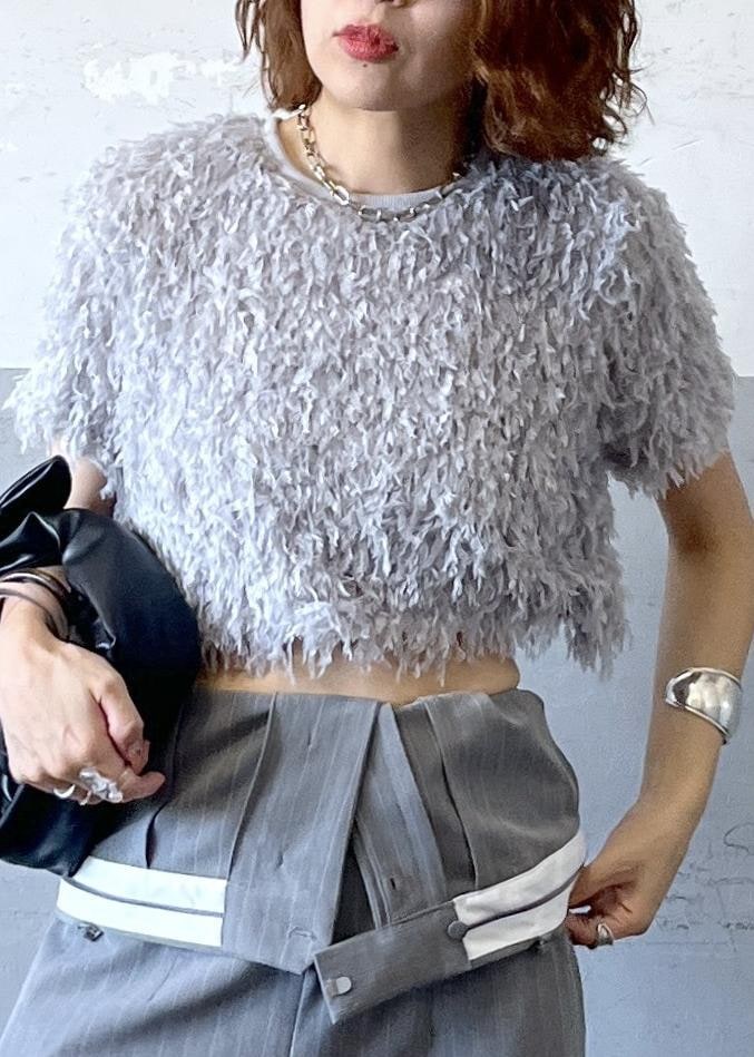 「初秋コーデ、女子会コーデ、大人カジュアル、パンツスタイル、体型カバー、ADAM ET ROPÉ、ナチュラル、イエベ春、敏感、低身長、トップス、Tシャツ/カットソー、オールインワン/サロペット、つなぎ/オールインワン、バッグ」｜「ADAM ET ROPE'の【サステナブル】リボンモチーフミニチェーンバック（ショルダーバッグ、ブラック系）」を使った、tampoさん（レディース・158cm）の夏コーディネートの5枚目の写真