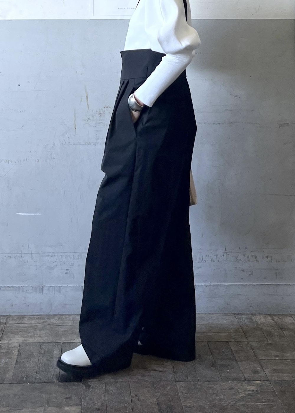 tampoさんの「【GANNI for ADAM ET ROPE'】Recycled tech Mini Tote（GANNI）」を使ったコーディネートの10枚目の写真
