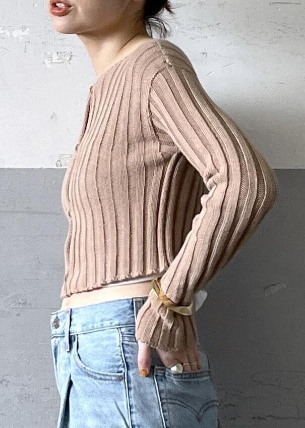 「別注、24SS春の新作、ワイドパンツ、ADAM ET ROPÉ、FEMME、骨格ナチュラル、イエベ、大人カジュアル、春、春コーデ、春ファッション、洗える、ウォッシャブル、ニット、カーディガン」｜「ADAM ET ROPE'のストレッチブーツサンダル（ブーツ、ベージュ系）」を使った、tampoさん（レディース・158cm）の春コーディネートの9枚目の写真