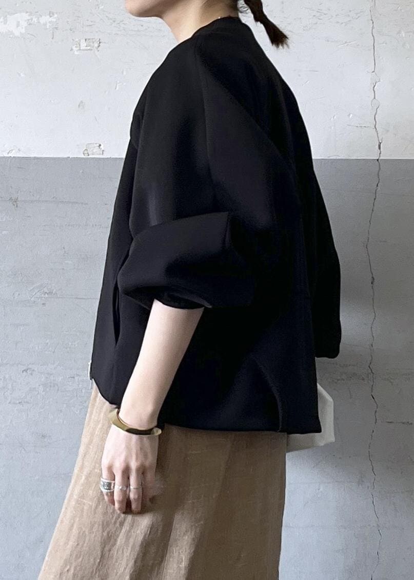 「ブラック、長袖、ショート、ブルゾン、ベージュ、ワンピース、ADAM ET ROPÉ、FEMME、骨格ナチュラル、イエベ、大人カジュアル、春、春コーデ、春ファッション、体型カバー」｜「ADAM ET ROPE'のストレッチブーツサンダル（ブーツ、ブラック系）」を使った、tampoさん（レディース・158cm）の春コーディネートの6枚目の写真
