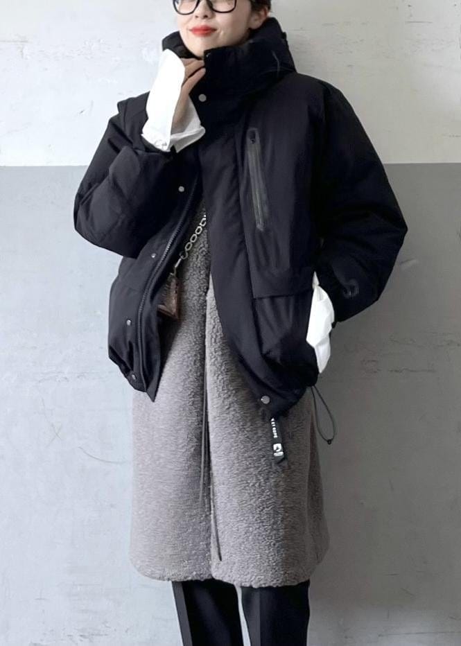 「ボア、ブラック、グレー、長袖、コート、ダウン、パンツ、ADAM ET ROPÉ、FEMME、HOMME、UNISEX、骨格ナチュラル、イエベ、カジュアル、大人カジュアル」｜「ADAM ET ROPE'の【ALLIED/アライド】ショートダウンジャケット / 防水性 / 透湿性 / 保温性 / ユニセックス（ダウンジャケット/コート、ブラック系）」を使った、tampoさん（レディース・158cm）の秋コーディネートの6枚目の写真