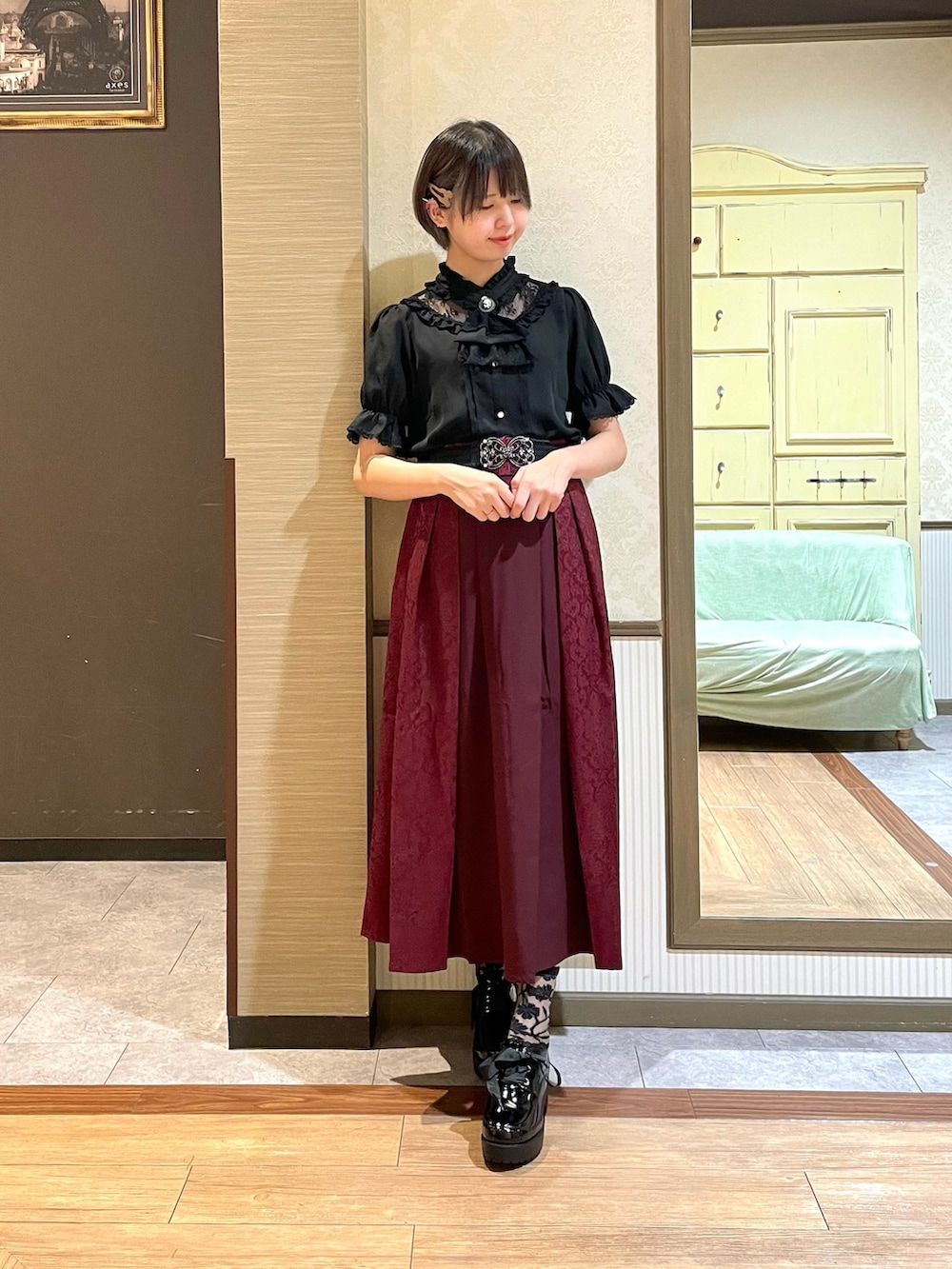 「axes femme、秋コーデ、チャイナ、ブラック」｜「axes femmeのレースアップ厚底シューズ（パンプス、ブラック系）」を使った、白あんさん（レディース・161cm）の秋コーディネートの5枚目の写真