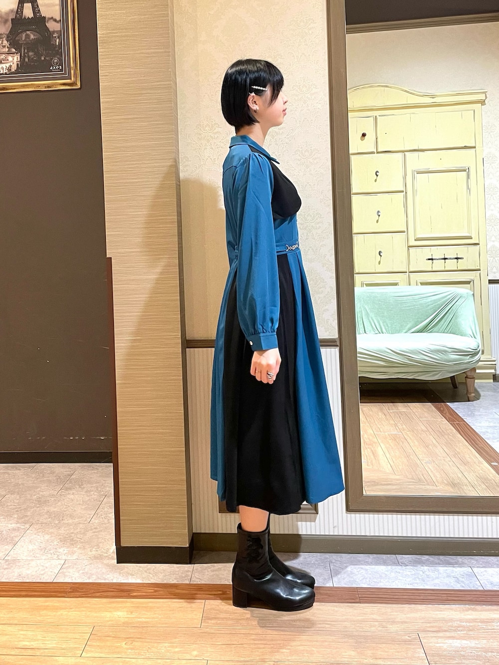 「axes femme、冬コーデ、骨格ウェーブ、ワンピース、ロングコート」｜「axes femmeの薔薇ビジューストールクリップ（その他小物、ゴールド系）」を使った、白あんさん（レディース・161cm）の冬コーディネートの6枚目の写真