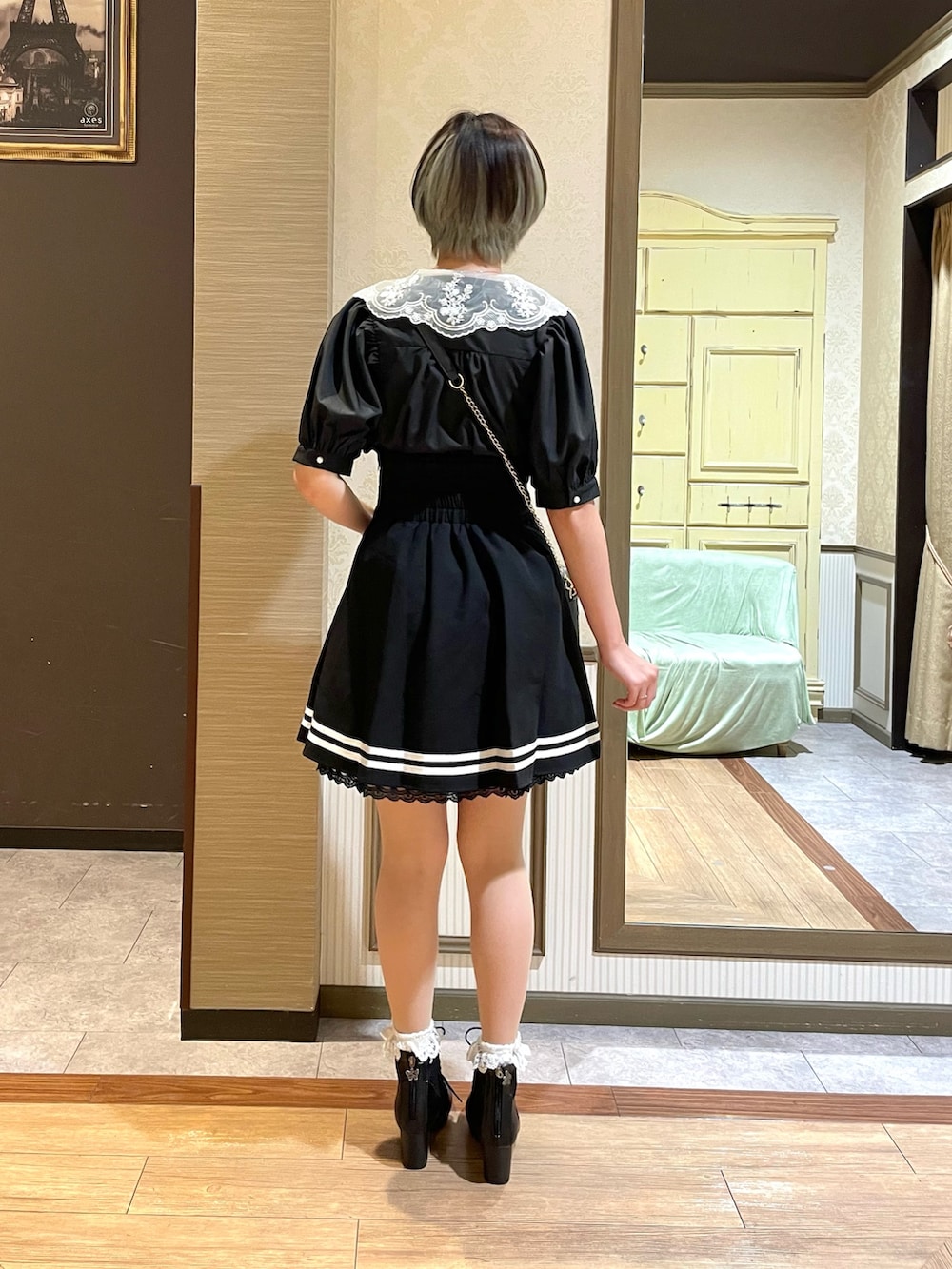 「axes femme、夏コーデ、お出かけコーデ、デート、フレンチガーリー、ブラック」|「axes femmeの吸水速乾フラワーレースタンク(タンクトップ、ホワイト系)」を使った、白あんさん(レディース・161cm)の夏コーディネートの3枚目の写真