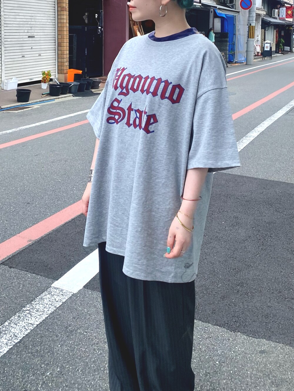 「ciaopanic、夏、スラックス、ロゴT」｜「CIAOPANICのOld English ロゴT（Tシャツ/カットソー、グレー系）」を使った、カメワリアオイさん（レディース・162cm）の夏コーディネートの2枚目の写真