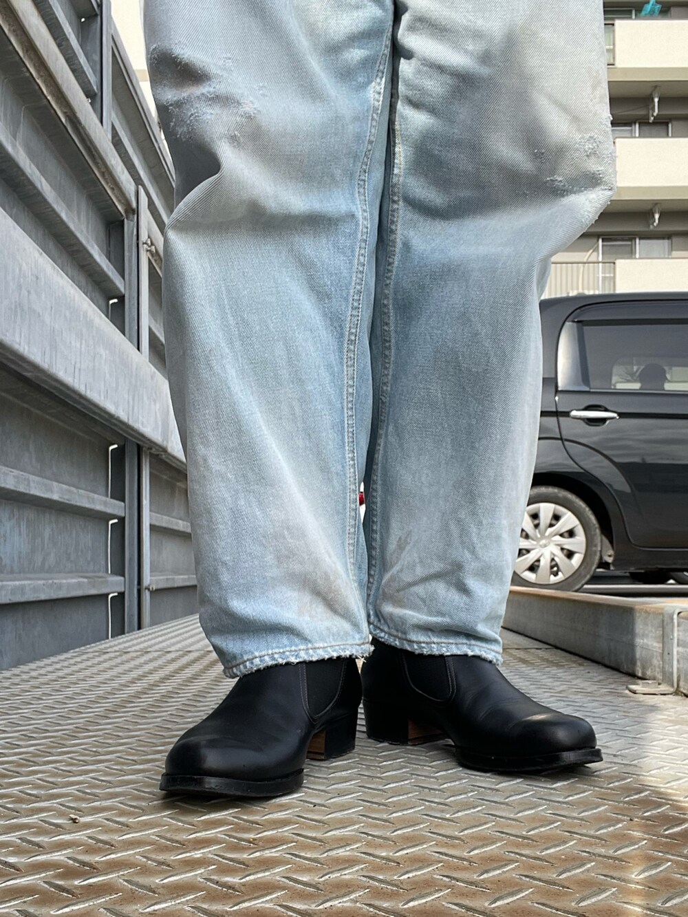 「冬コーデ、TEATORA、ancellm、デニムジャケット、デニムパンツ、デニムセットアップ、Porter Classic、サーマルカットソー、PETROSOLAUM、レザーシューズ」｜「ancellmのアイテム（デニムパンツ、ブルー系）」を使った、SPADE25さん（レディース・167cm）の冬コーディネートの5枚目の写真