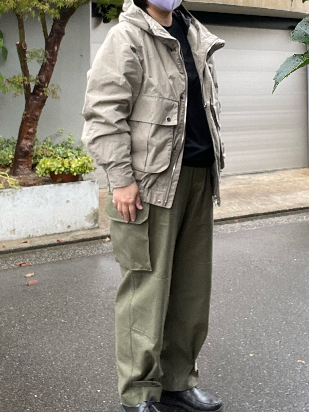 「MARKAWARE、ハンティングジャケット、カットソー、blurhmsROOTSTOCK、blurhms、カーゴパンツ、M-47、Paraboot、KAPTAIN SUNSHINE、デッキシューズ」｜「blurhmsのアイテム（カーゴパンツ、グリーン系）」を使った、SPADE25さん（レディース・167cm）の秋コーディネートの2枚目の写真