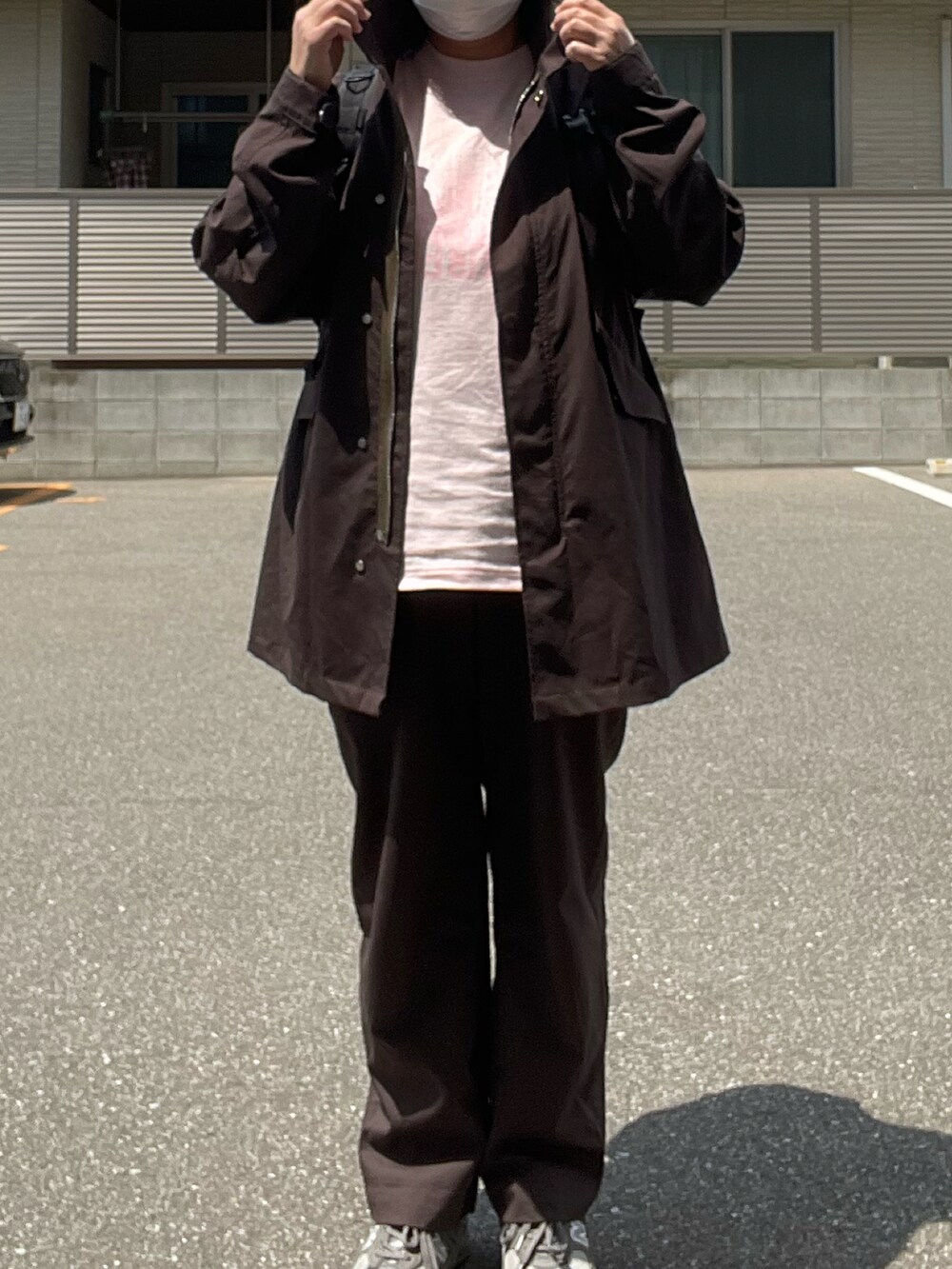 「セットアップ、MARKAWARE、ショートモッズ、イージーパンツ、loopwheeler、Tシャツ、New Balance、991」｜「markawareのアイテム（その他パンツ、ブラウン系）」を使った、SPADE25さん（レディース・167cm）の春コーディネートの3枚目の写真