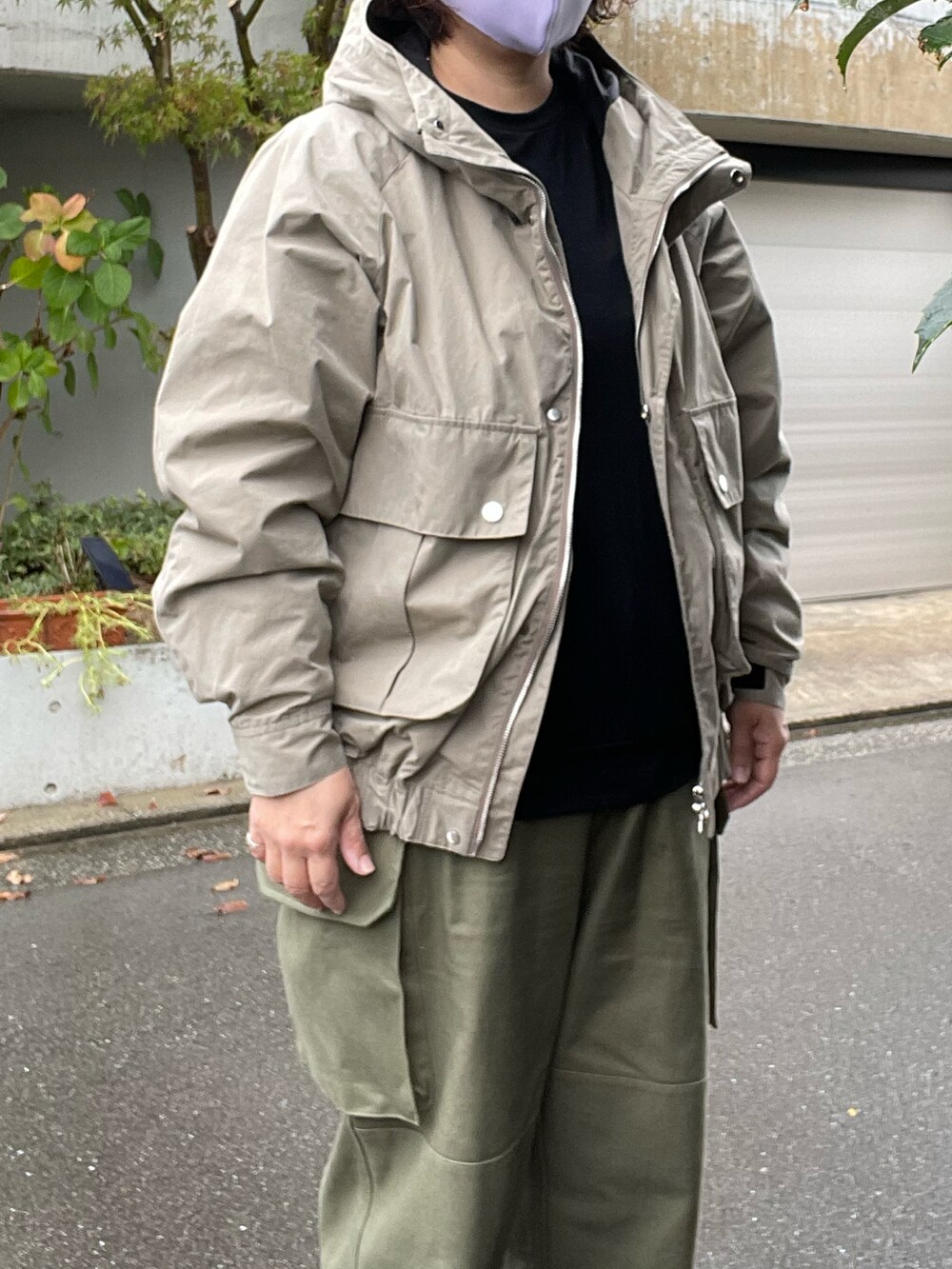 「MARKAWARE、ハンティングジャケット、カットソー、blurhmsROOTSTOCK、blurhms、カーゴパンツ、M-47、Paraboot、KAPTAIN SUNSHINE、デッキシューズ」｜「blurhmsのアイテム（カーゴパンツ、グリーン系）」を使った、SPADE25さん（レディース・167cm）の秋コーディネートの3枚目の写真