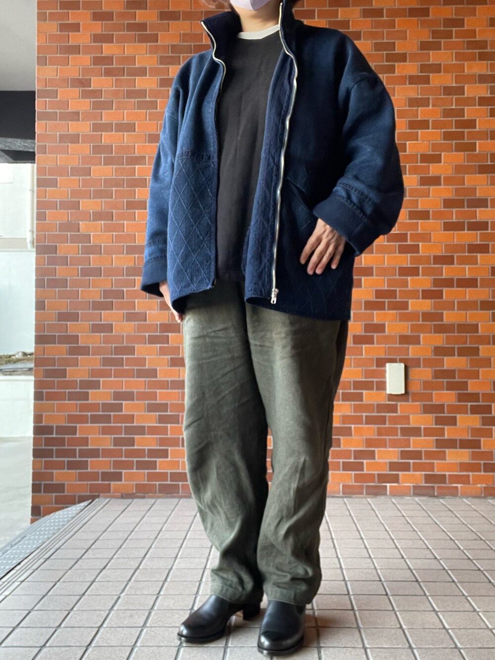 「秋冬コーデ、Porter Classic、ジップジャケット、loopwheeler、スウェット、mittan、リネンパンツ、post production、レザーシューズ、mayumimurasawa、リング」｜「MITTANのアイテム（パンツ、グリーン系）」を使った、SPADE25さん（レディース・167cm）の冬コーディネートの2枚目の写真