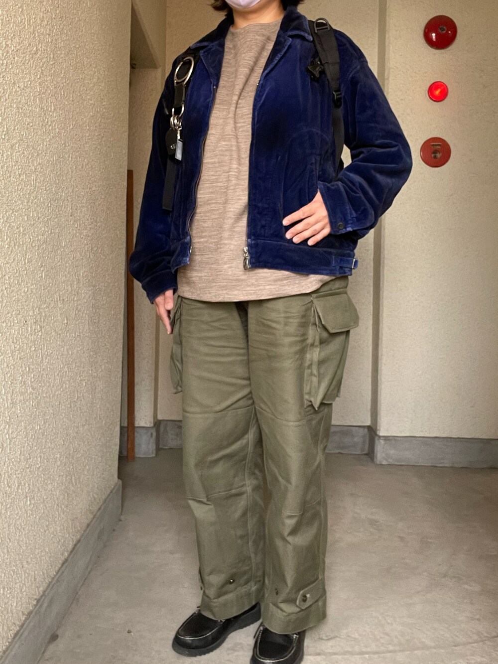 「ファッションを楽しもう、秋冬コーデ、ancellm、ジップジャケット、THE RERACS、スウェット、blurhms、カーゴパンツ、M-47、Paraboot、KAPTAIN SUNSHINE、デッキシューズ、Hender Scheme、キーリング」｜「blurhmsのアイテム（カーゴパンツ、グリーン系）」を使った、SPADE25さん（レディース・167cm）の秋コーディネートの2枚目の写真