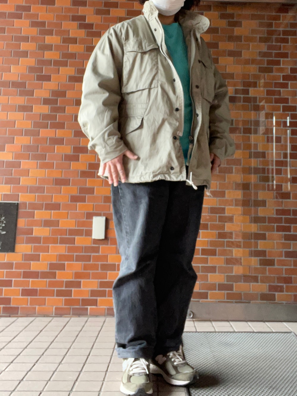 「ほめられ本命コーデ、Corona、M-65、alvana、カットソー、CIOTA、テーパードデニム、New Balance、2002R」｜「CORONAのアイテム（ミリタリージャケット、ベージュ系）」を使った、SPADE25さん（レディース・167cm）の冬コーディネートの3枚目の写真