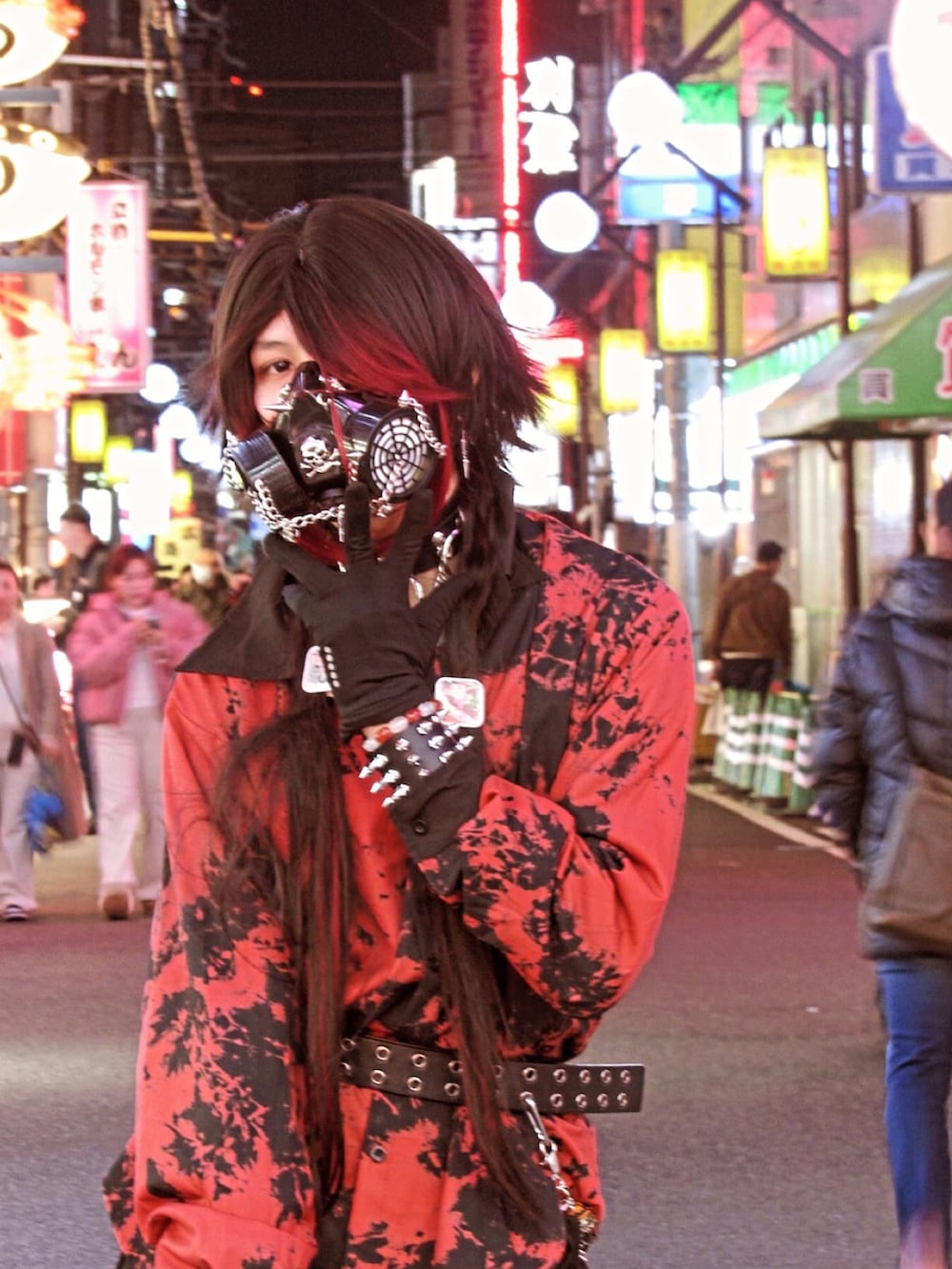 「street、streetsnap、ファッションを楽しもう、コーデ、ストリートコーデ、ストリートスナップ、スナップ、原宿、ファッション、ストリートファッション、ファッションコーデ、punk、Steampunk、ゆるコーデ、streetfashion」｜「no brandのACDC RAG（パンツ、その他）」を使った、Enari Kenさん（メンズ・175cm）の冬コーディネートの4枚目の写真