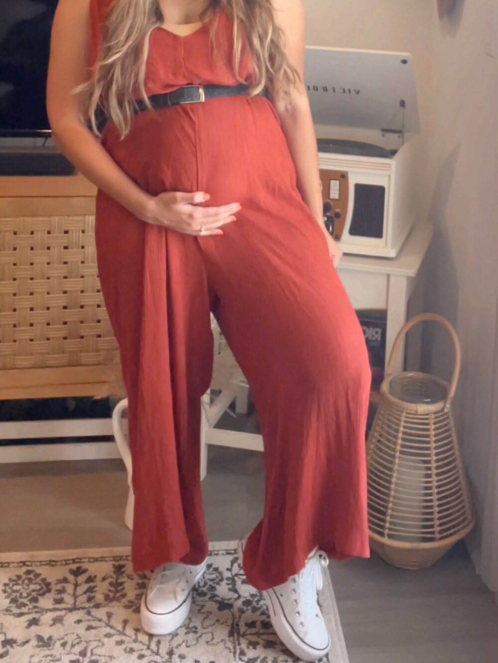 「spring、springstyle、jumpsuit、boohoo、orange」｜「Boohooのアイテム（オールインワン・サロペット、オレンジ系）」を使った、Stephanieさん（レディース・157cm）の春コーディネートの2枚目の写真