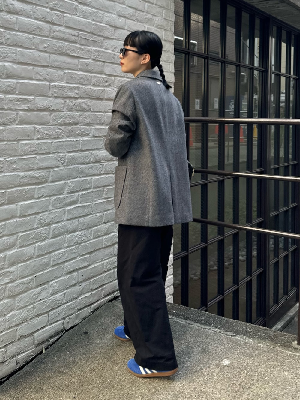 スダサチカさんの「ツィードオーバージャケット（fredy emue）」を使ったコーディネートの2枚目の写真