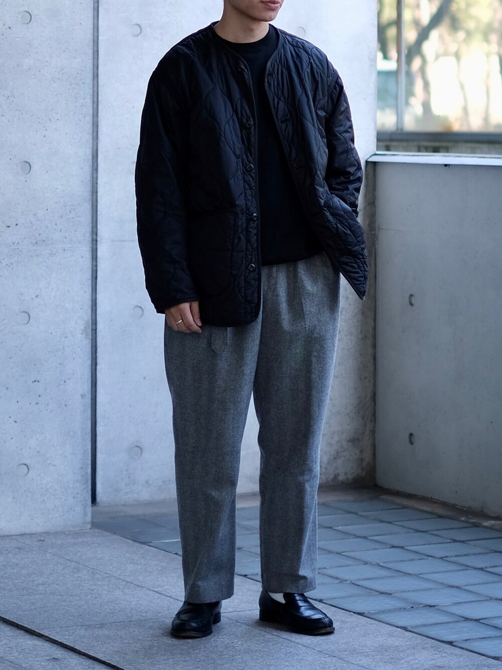 「休日スタイル、メンズファッション、今日のコーデ、冬コーデ、カジュアルコーデ、大人カジュアル、ootd、ootdtw、sumari、BDU、BDUジャケット、HBT、シンプルコーデ、シンプル、ファッションを楽しもう」｜「BEAMSのBEAMS / 3WAY BDU ブルゾン（ブルゾン、ブラック系）」を使った、Kさん（メンズ・174cm）の冬コーディネートの3枚目の写真