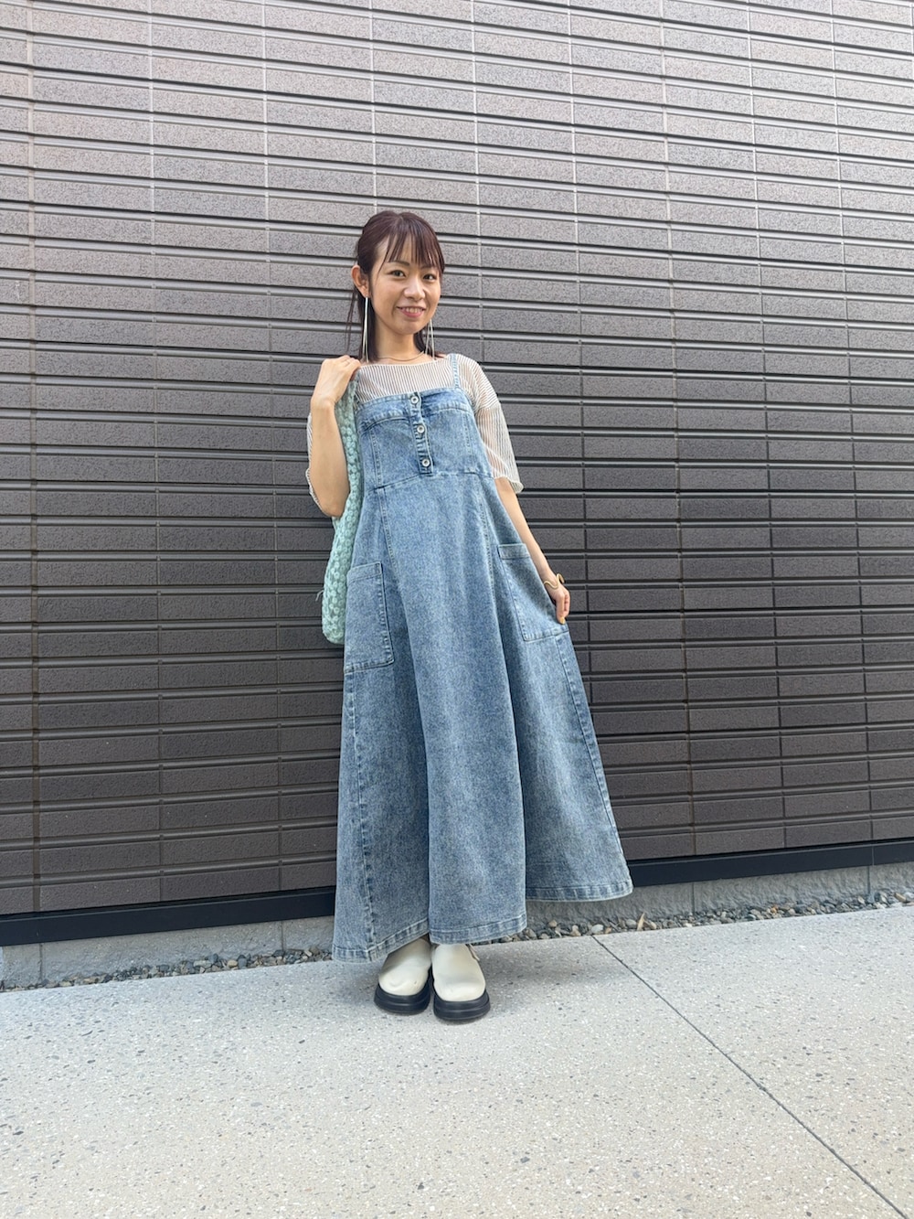 「大人カジュアルコーデ、オトナカワイイ、夏服、プチプラ」｜「しまむらのアイテム（オールインワン・サロペット、ブルー系）」を使った、maa_chan121さん（骨格ウェーブ・レディース・155cm）の夏コーディネートの3枚目の写真