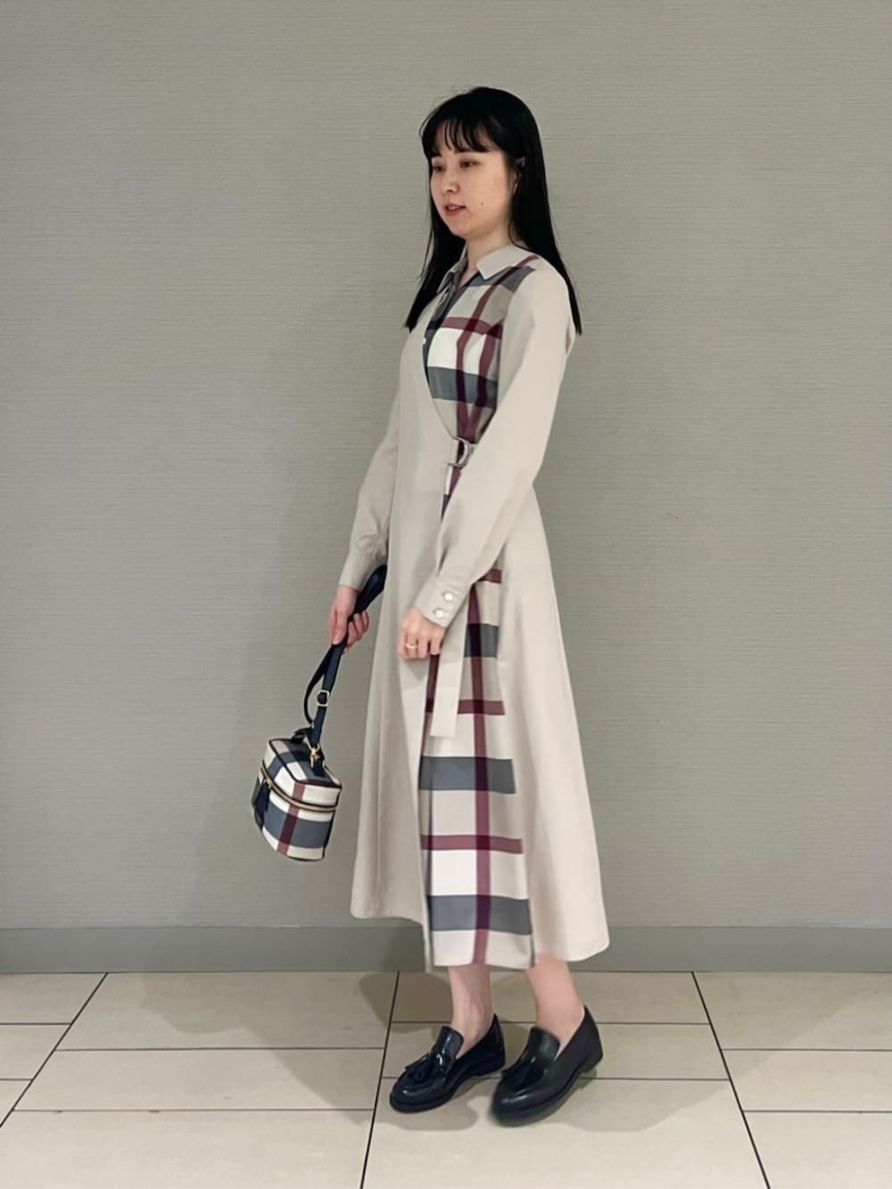 ブルーレーベル　ベージュ 七分袖 Aライン ワンピース ブルーレーベル ベージュ 七分袖 Aライン ワンピース ブルー