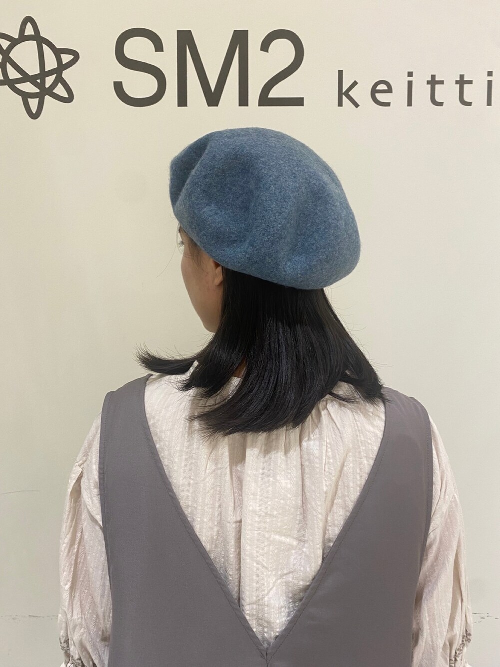 「ワンピース、前後着ワンピース、バレエシューズ、ベレー帽、サマンサ モスモス(Samansa Mos2)、SM2、Samansa Mos2、刺繍ブラウス、ブラウス、リボンワンピース、秋コーデ、秋服、お出かけコーデ、ガーリー、大人かわいい」|「Samansa Mos2のアイテム(帽子、ブルー系)」を使った、manakaさん(レディース・157cm)の夏コーディネートの2枚目の写真