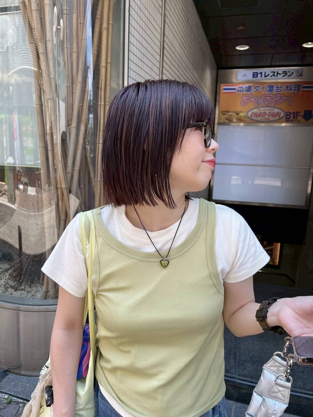 「低身長、ワントーン、着痩せ・細見え、ローリーズスタイル_LOWRYS FARM、カジュアル、LOWRYS FARM、大人カジュアル」|「LOWRYS FARMのイージーバレルデニムパンツ 289799(デニムパンツ、ブルー系)」を使った、miyusan☆さん(レディース・155cm)の夏コーディネートの3枚目の写真