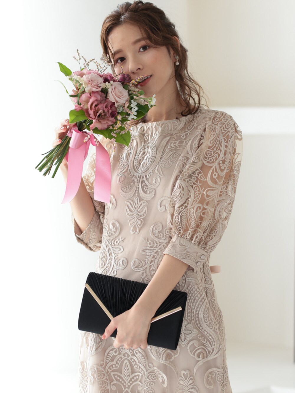 「タイトワンピース、タイト、タイトシルエット、タイトワンピ、春めき満開コーデ、大人可愛い、パーティー、結婚式、オケージョン、春服、大人女子、お出かけコーデ、春カラー、春服コーデ、初夏コーデ」｜「PREFERIRの刺繍レース バックリボン タイトドレス（ドレス、ベージュ系）」を使った、PREFERIR_webさん（レディース・163cm）の春コーディネートの6枚目の写真