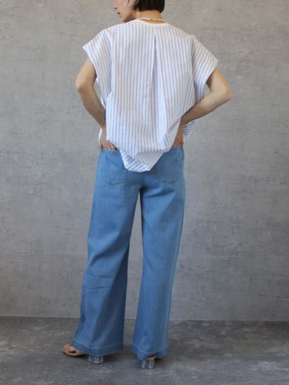 「デニムパンツ、デニムコーデ、ジーンズ、ジーンズコーデ、ジーンズパンツ、ワイドパンツ 、ワイドパンツコーデ、ワイドパンツデニム、ハイウエスト、ハイウエストパンツ、ハイウエストデニム、ハイウエストジーンズ、ワイドデニム、ブルー、大人ガーリー」｜「PREFERIRのハイウエスト麻混デニムワイドパンツ（デニムパンツ、ブルー系）」を使った、PREFERIR_webさん（レディース・158cm）の春コーディネートの3枚目の写真