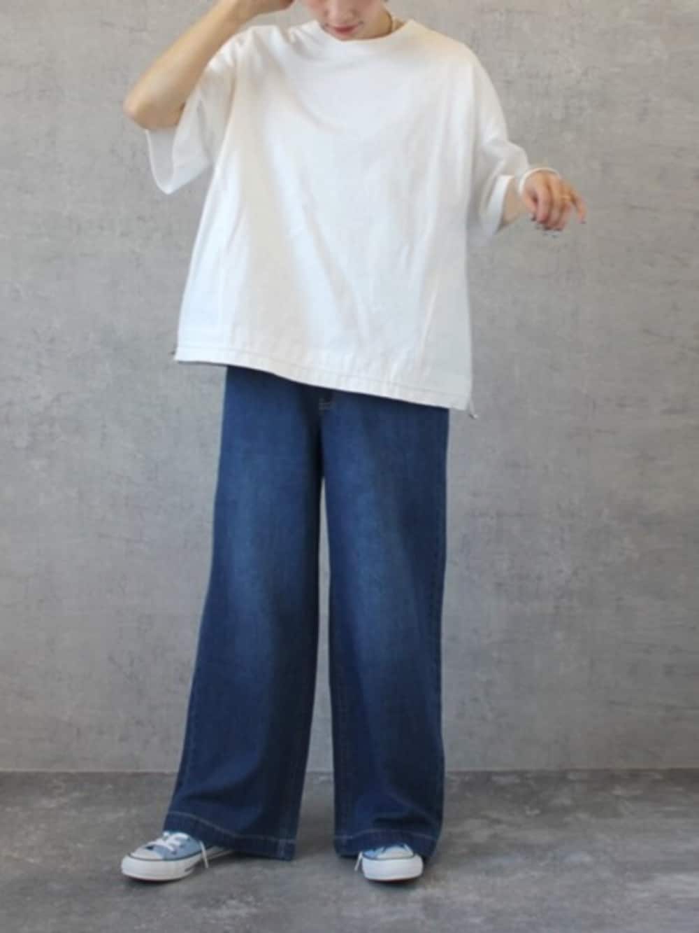 「デニムパンツ、デニムコーデ、ジーンズ、ジーンズコーデ、ジーンズパンツ、ワイドパンツ、ワイドデニム、ワイドスラックス、ワイドシルエット、ワイドパンツ 、ワイドパンツ×スニーカー、ワイドデニムパンツ、ゆるコーデ、大人カジュアル、カジュアルスタイル」｜「PREFERIRのハイウエスト麻混デニムワイドパンツ（デニムパンツ、ブルー系）」を使った、PREFERIR_webさん（レディース・158cm）の春コーディネートの2枚目の写真