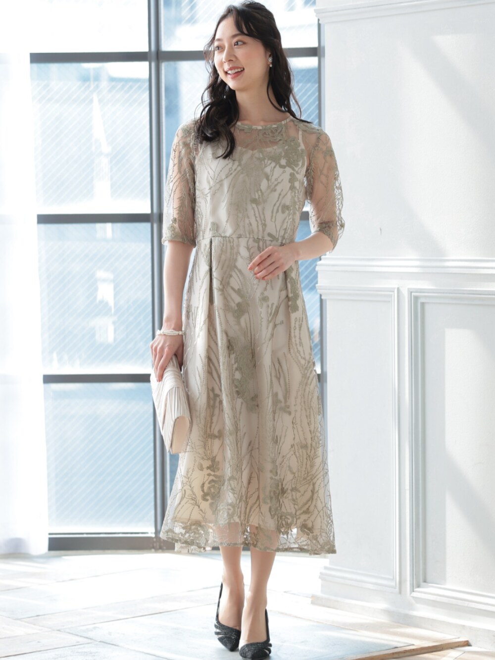 「レースワンピース、刺繡ワンピース、大人可愛い、パーティー、結婚式、オケージョン、プレフェリール、PREFERIR、オトナ女子、キレイめ、デート、春カラー、結婚式二次会スタイル、結婚式 ワンピース、結婚式コーデ」｜「PREFERIRのシアーレース バックリボン 結婚式 パーティー ドレス ワンピース（ドレス、グリーン系）」を使った、PREFERIR_webさん（レディース・163cm）の冬コーディネートの2枚目の写真