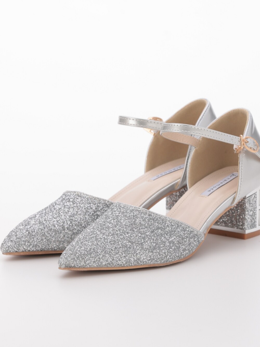「チャンキーヒール、チャンキーヒールパンプス、チャンキーヒール美脚パンプス、チャンキーヒールサンダル、チャンキーヒールコーデ、チャンキーヒールトレンド、ラメチャンキーヒール、大人可愛い、パーティー、オケージョン、結婚式、キレイめ、ロングワンピース、ワンピーススタイル、夏ファッション」｜「PREFERIRの【PREFERIR】刺繍 レース バックリボン 結婚式 パーティ ドレス.（ドレス、ブルー系）」を使った、PREFERIR_webさん（レディース・163cm）の春コーディネートの8枚目の写真