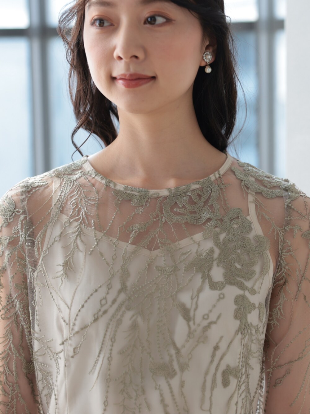 「レースワンピース、刺繡ワンピース、大人可愛い、パーティー、結婚式、オケージョン、プレフェリール、PREFERIR、オトナ女子、キレイめ、デート、春カラー、結婚式二次会スタイル、結婚式 ワンピース、結婚式コーデ」｜「PREFERIRのシアーレース バックリボン 結婚式 パーティー ドレス ワンピース（ドレス、グリーン系）」を使った、PREFERIR_webさん（レディース・163cm）の冬コーディネートの5枚目の写真