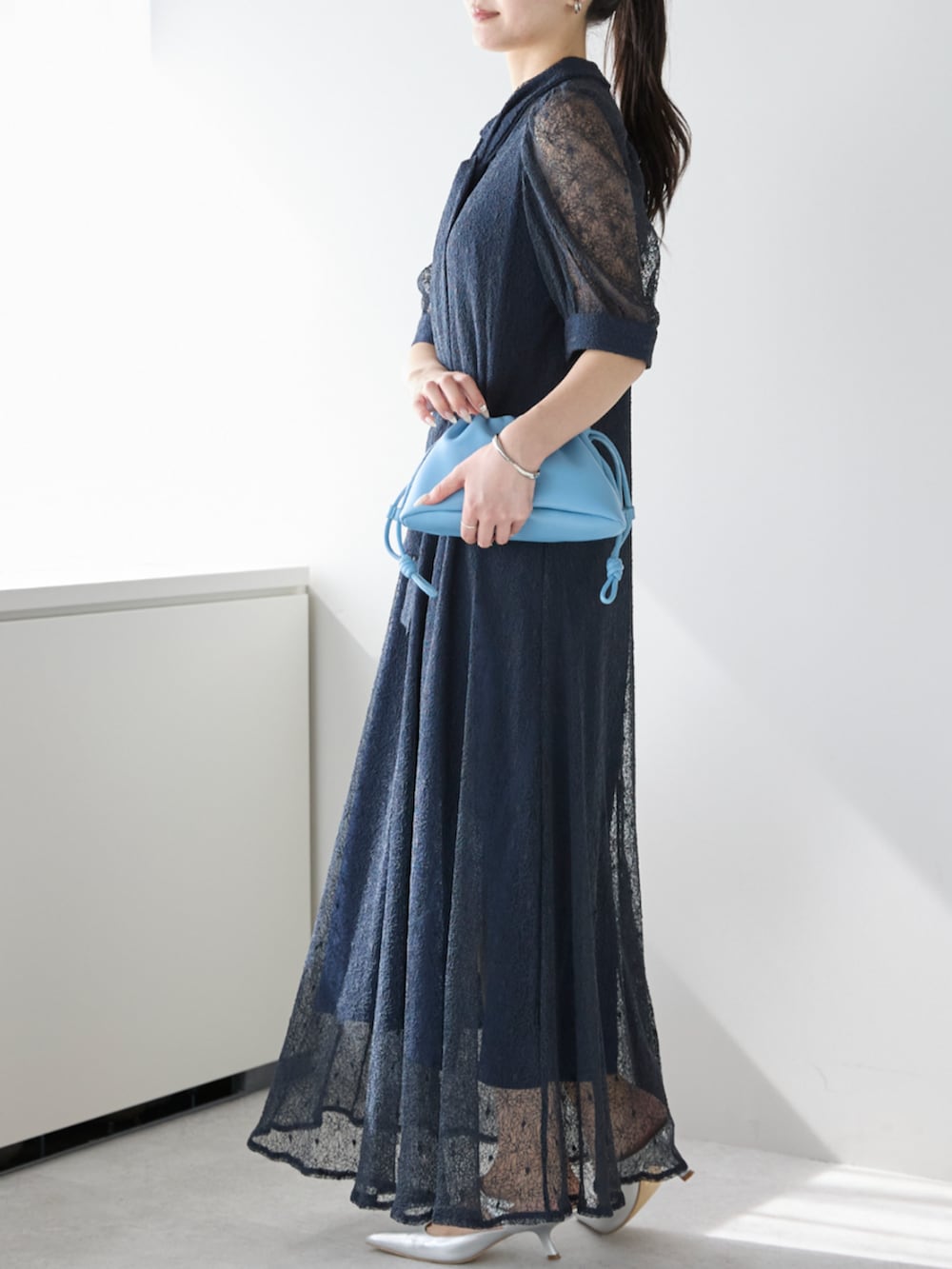 「レース、レースワンピース、ボータイ、ボータイワンピース、大人可愛い、パーティー、結婚式、オケージョン、プレフェリール、女子会、女子会コーデ、女子会コーディネート、女子会スタイル、ネイビー、半袖」｜「PREFERIRのインナーワンピース付き バックリボン パーティーレースドレス（ドレス、ブルー系）」を使った、PREFERIR_webさん（レディース・162cm）の夏コーディネートの3枚目の写真